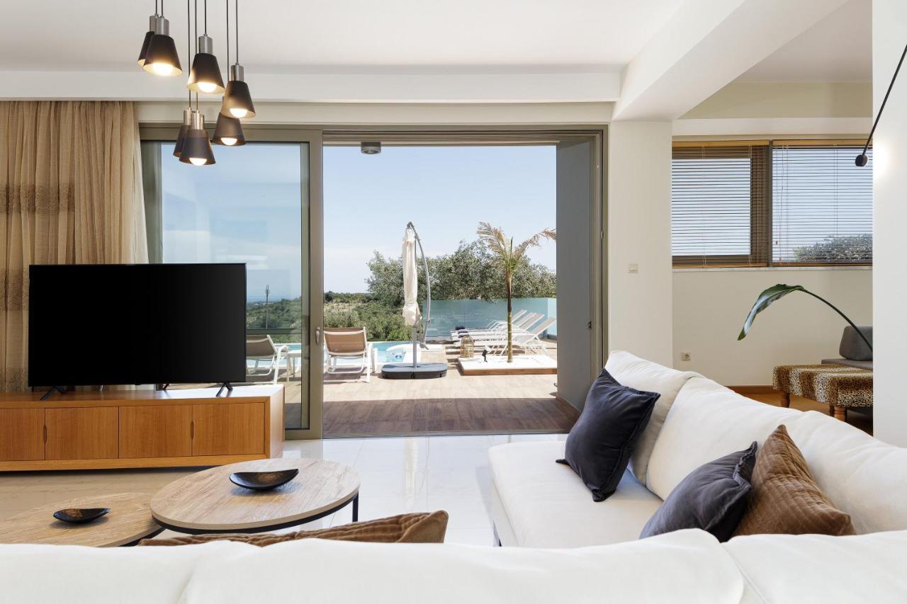 איה טריאס Rizes Villa With Jacuzzi & Heated Pool מראה חיצוני תמונה
